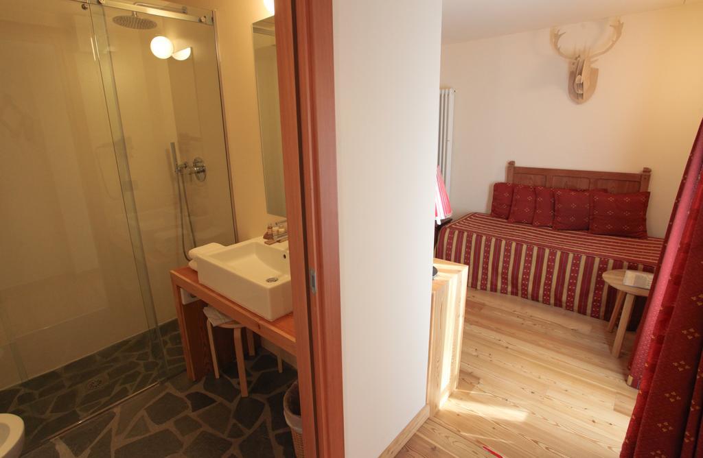 Hotel Berthod Courmayeur Phòng bức ảnh