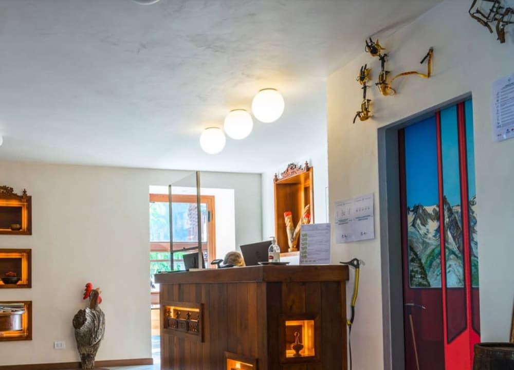 Hotel Berthod Courmayeur Ngoại thất bức ảnh