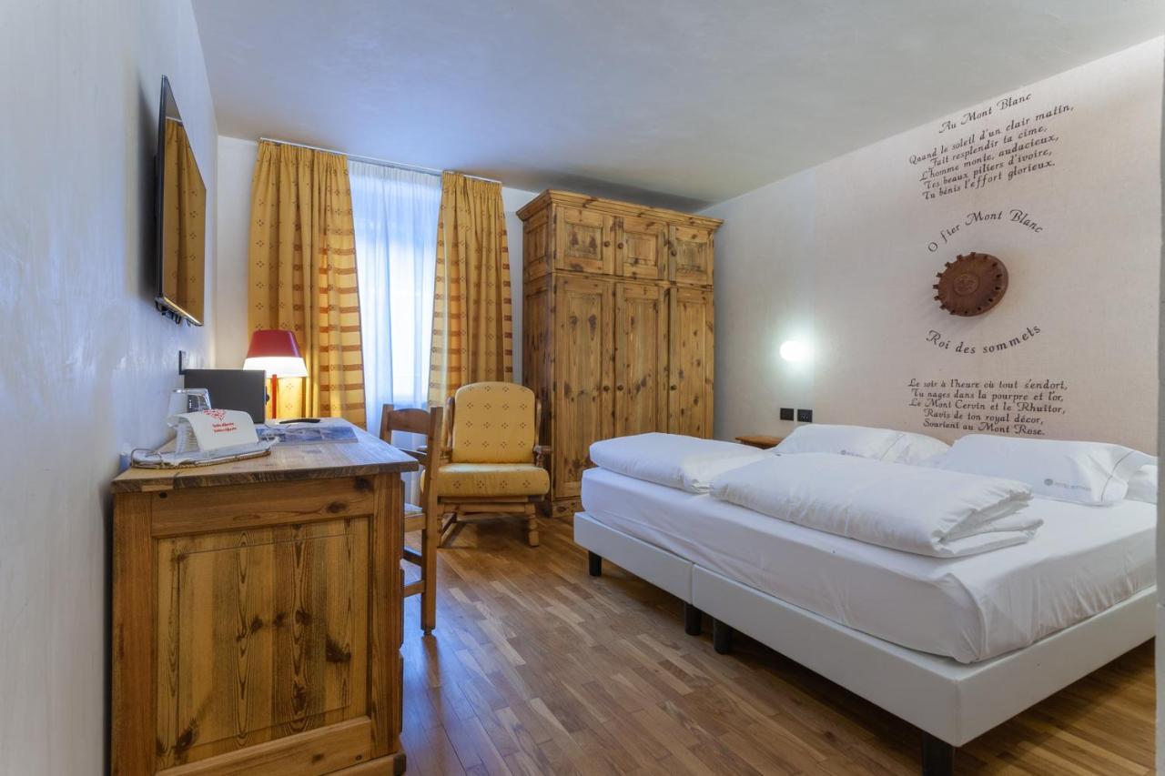 Hotel Berthod Courmayeur Ngoại thất bức ảnh