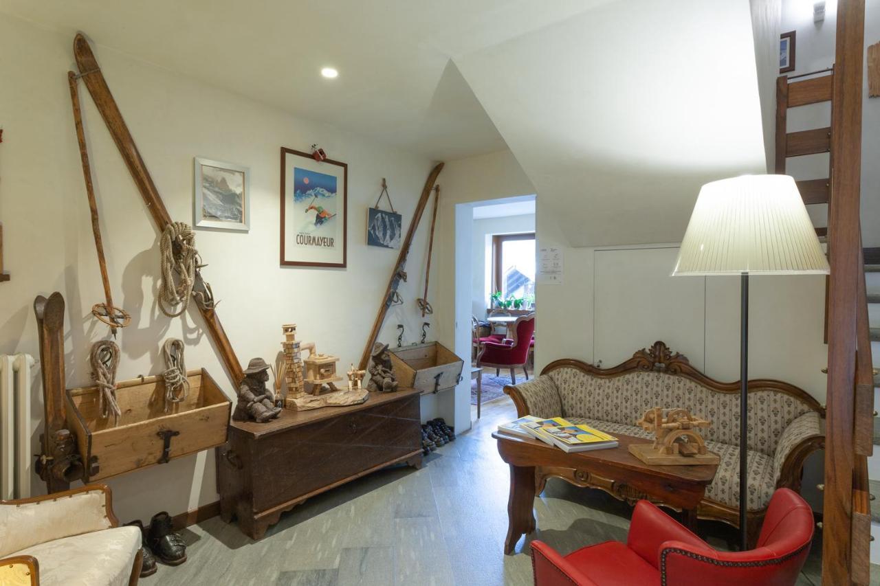 Hotel Berthod Courmayeur Ngoại thất bức ảnh